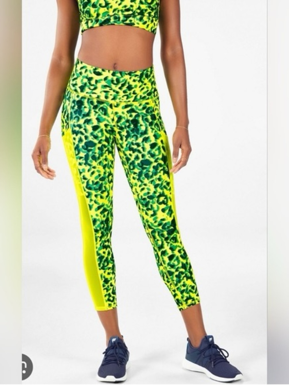 Fabletics Powerhold Neon Sur Mila Pocket Capri Leggings 21" Inseam Size Medium